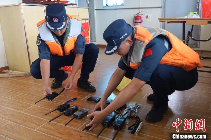 福州海警查获涉案海砂约5000吨