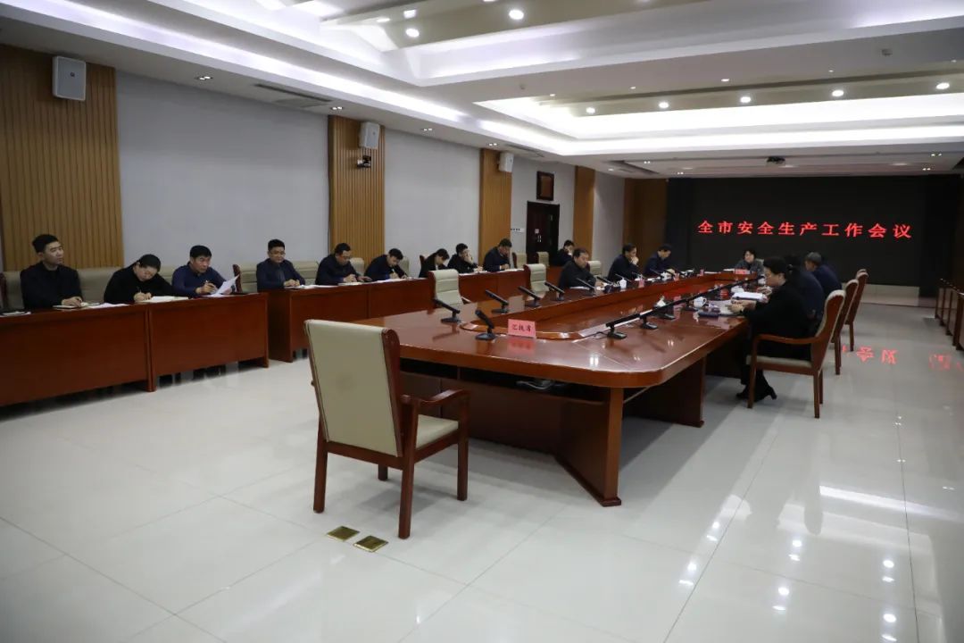 3名初中生遇难！起底佳木斯坍塌体育馆