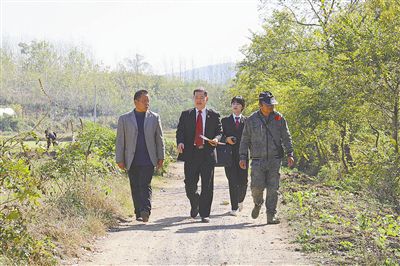 修复种植地 弥合邻里情