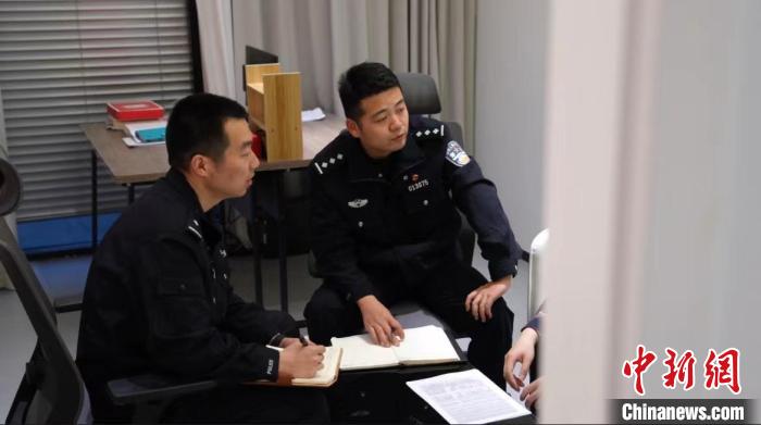 涉案金额900余万元 上海警方侦破特大非国家工作人员受贿案